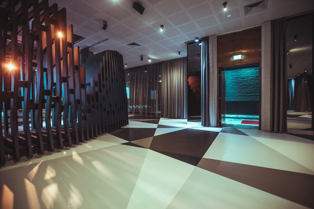Leere S&auml;le | Palais Berg