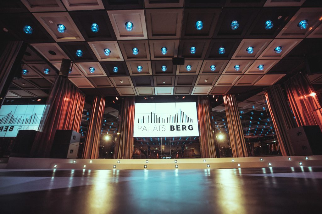 Leere S&auml;le | Palais Berg