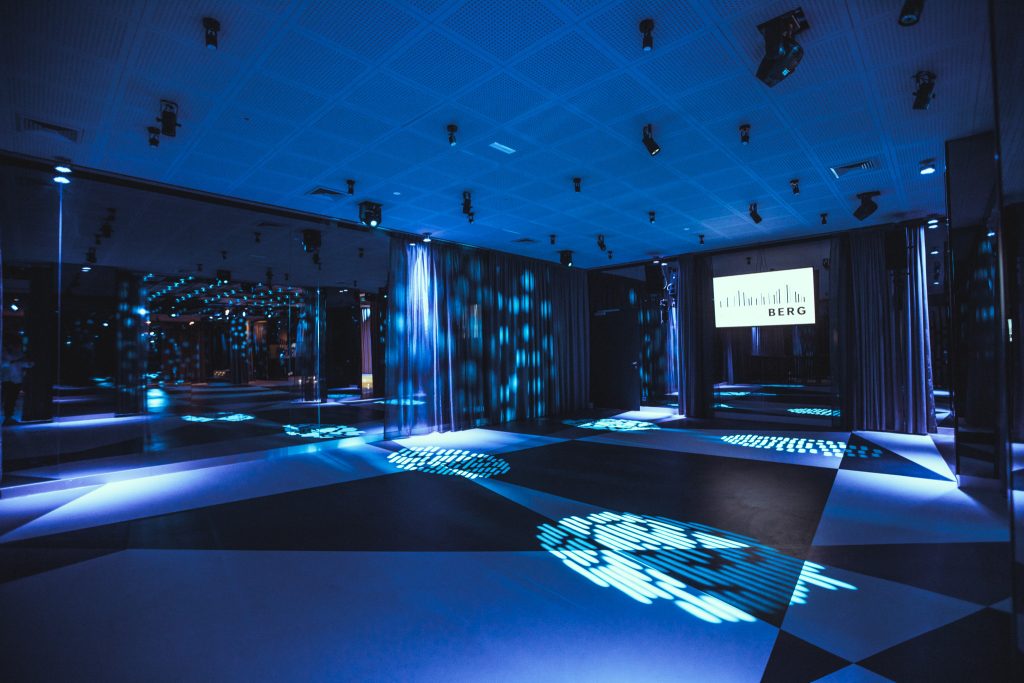 Leere S&auml;le | Palais Berg