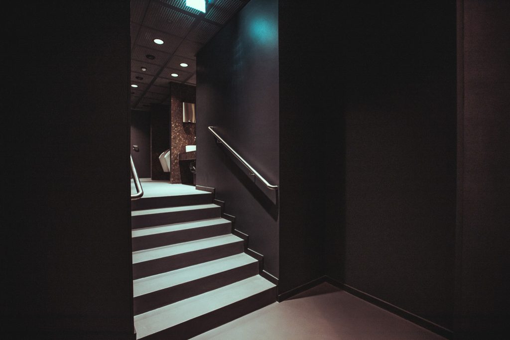 Leere S&auml;le | Palais Berg