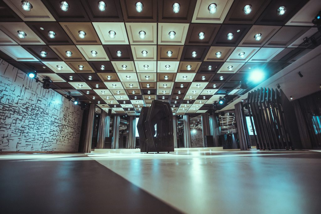 Leere S&auml;le | Palais Berg