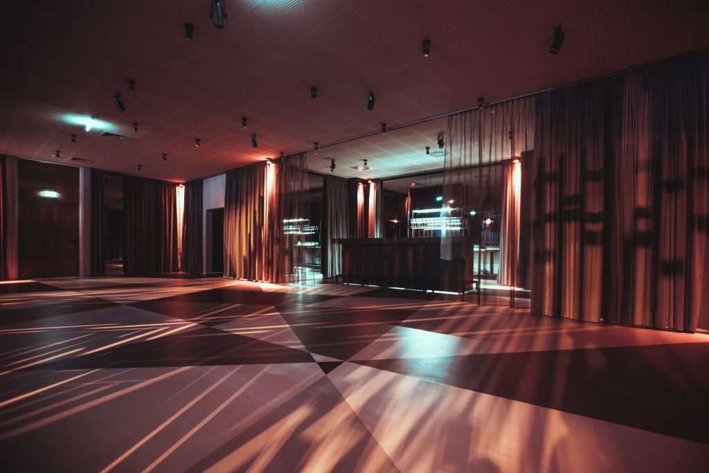 Leere S&auml;le | Palais Berg